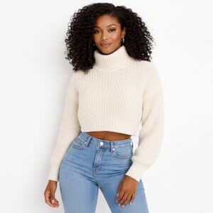 Soft Chunky Knit White Sweater – Size Large (L) – Never Worn  Stay warm, stylish